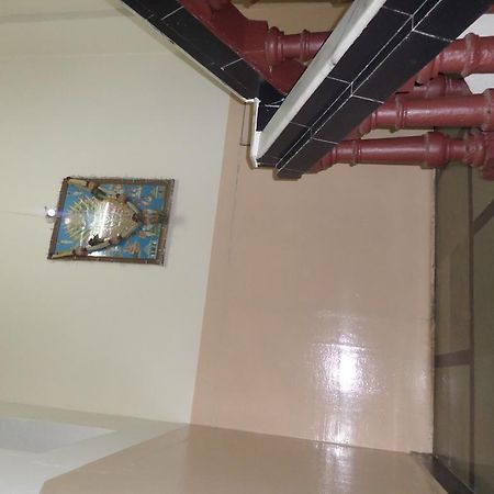 Chalukya Deluxe Hotel Kolhapur Exterior photo